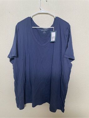 Short Sleeve V-Neck T-Shirt - Universal Thread